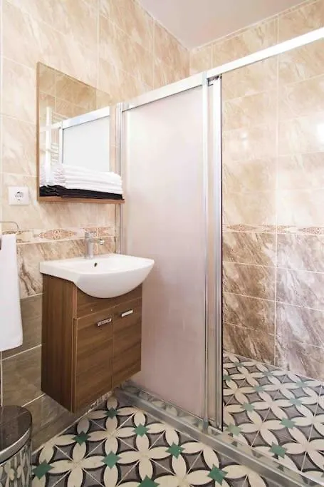 Apartment Modern&Old Style Flat In The Center Of Cihangir Istanbul