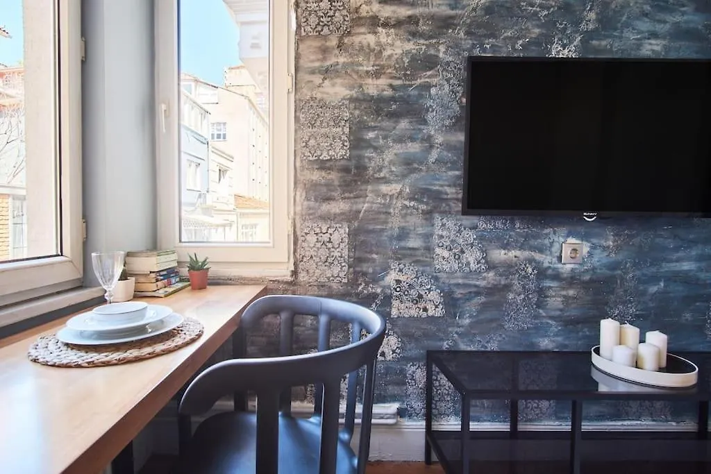 Modern&Old Style Flat In The Center Of Cihangir Istanbul 0*,  Turkey